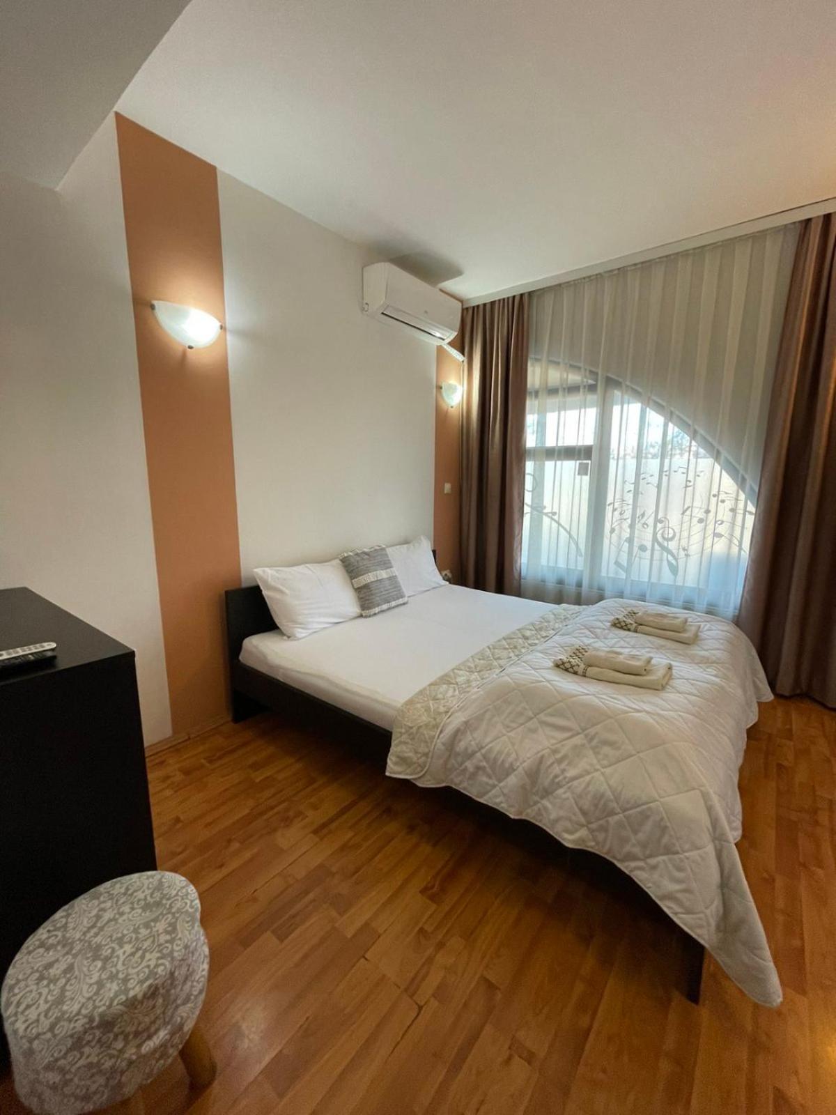 The Bulevard Hotel Skopje Exterior foto