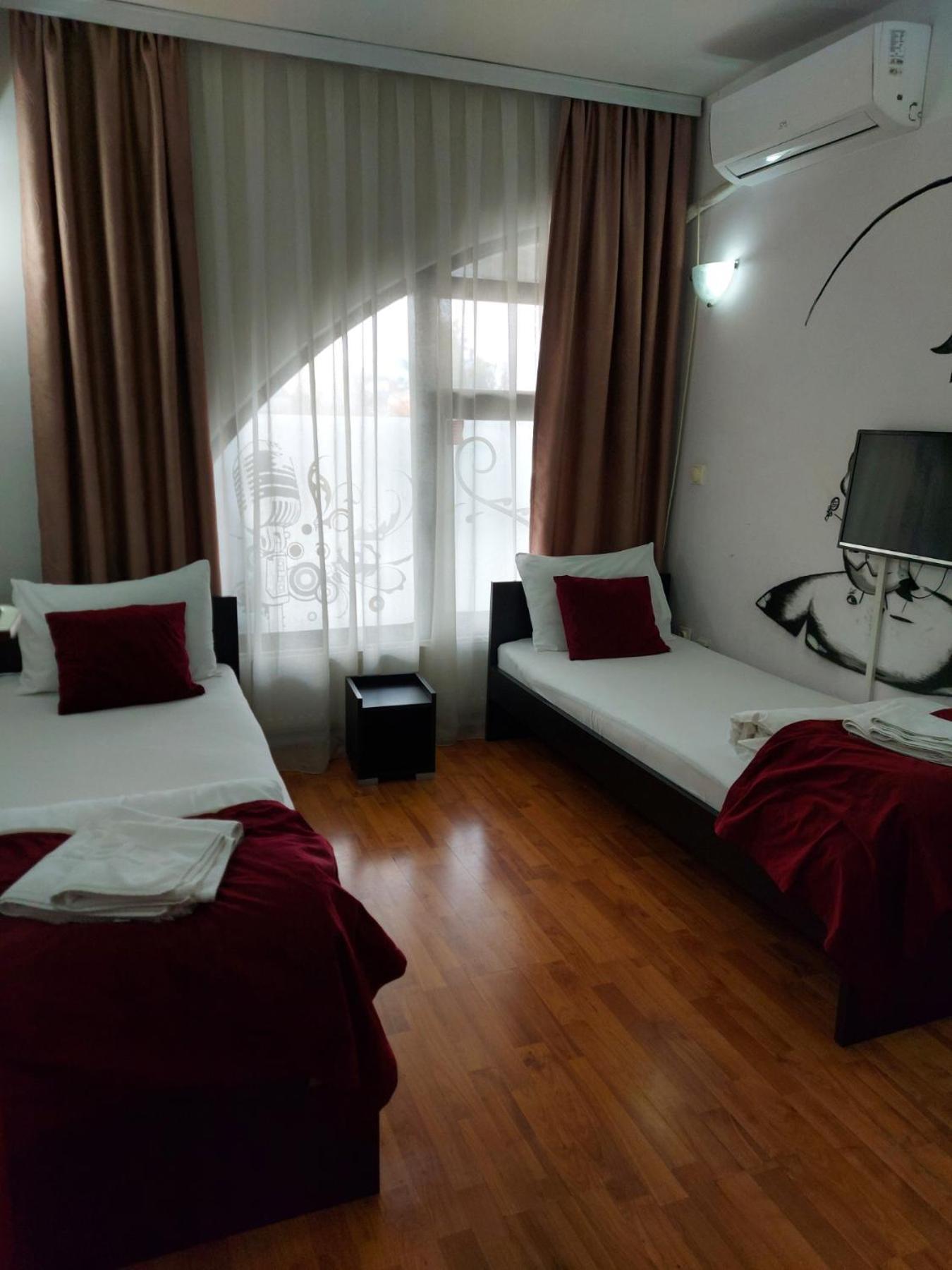 The Bulevard Hotel Skopje Exterior foto